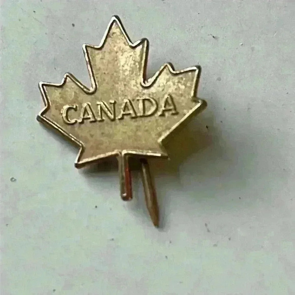CANADA pin badges, old vintage patriotic lapel, very rare - Picture 1 of 3